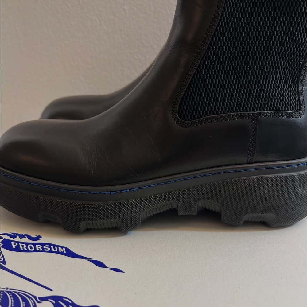 BURBERRY Black Leather Creeper Chelsea Boots - Picture 8 of 16